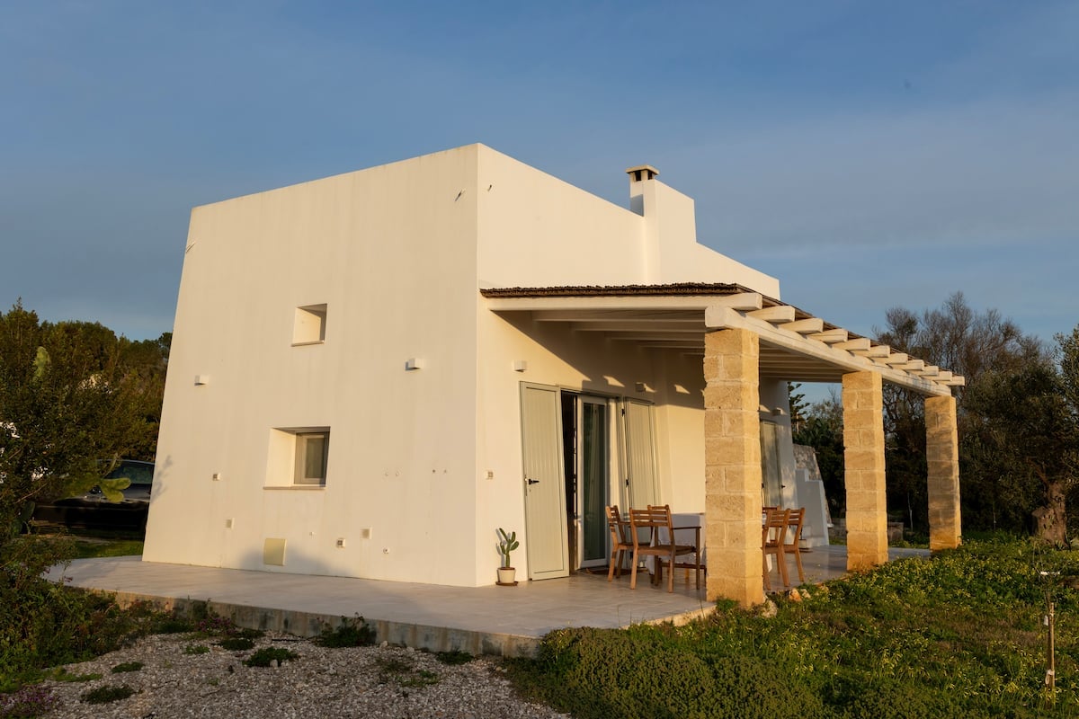 Sea-view cottage near Pescoluse photo 3