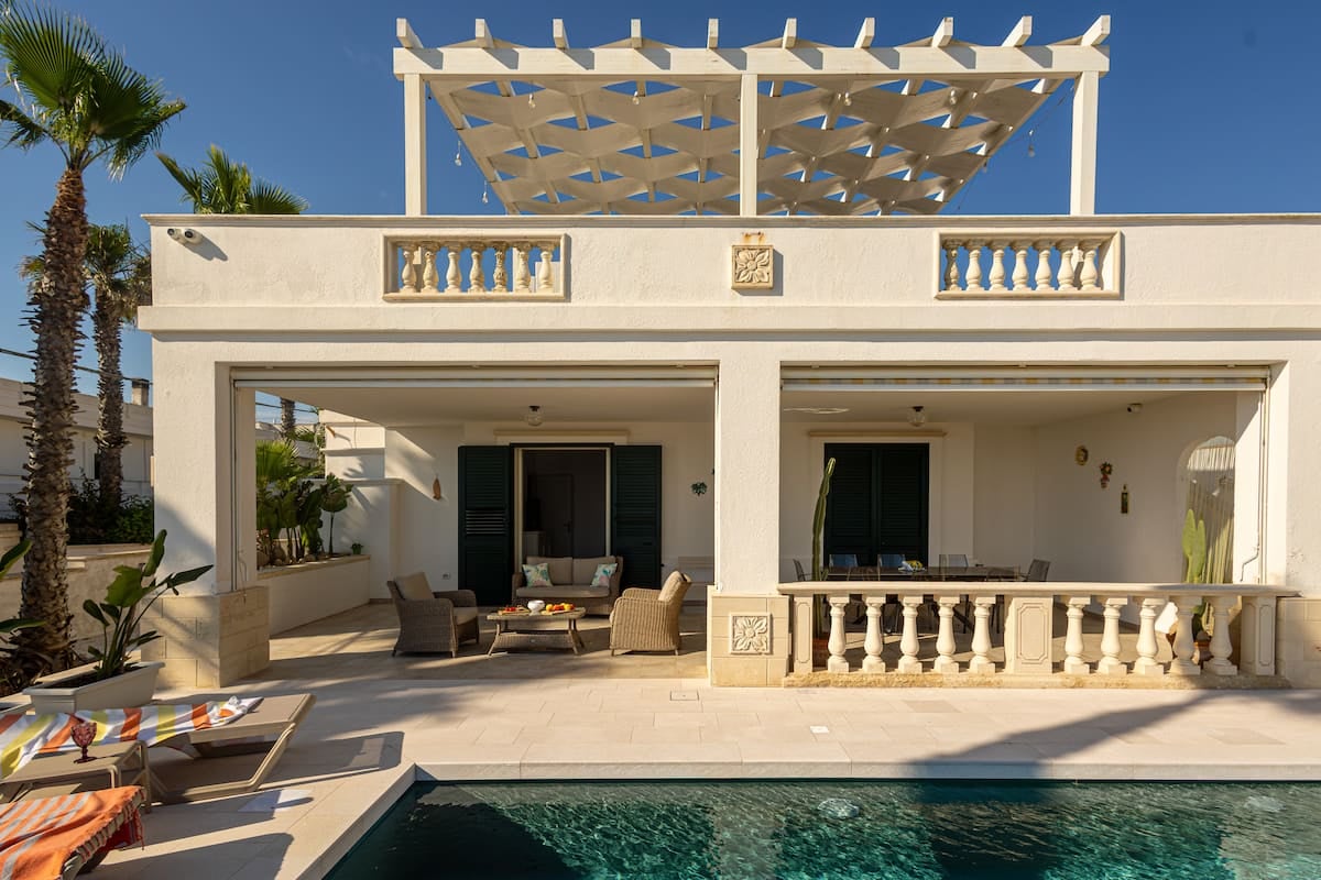 Pool villa near the coast at Capilungo photo 3